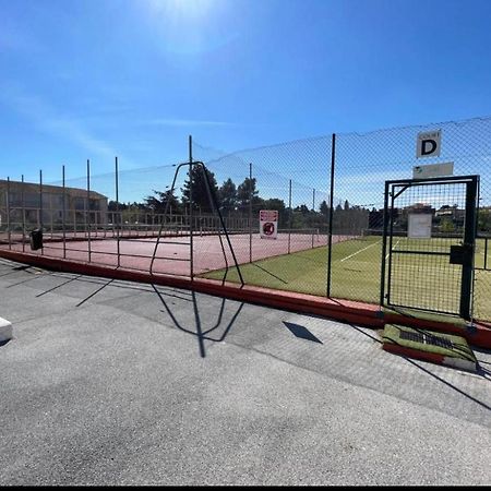 Studio Dans Residence, Piscine Lagon, Tennis Et Aire De Jeux Frejus Bagian luar foto