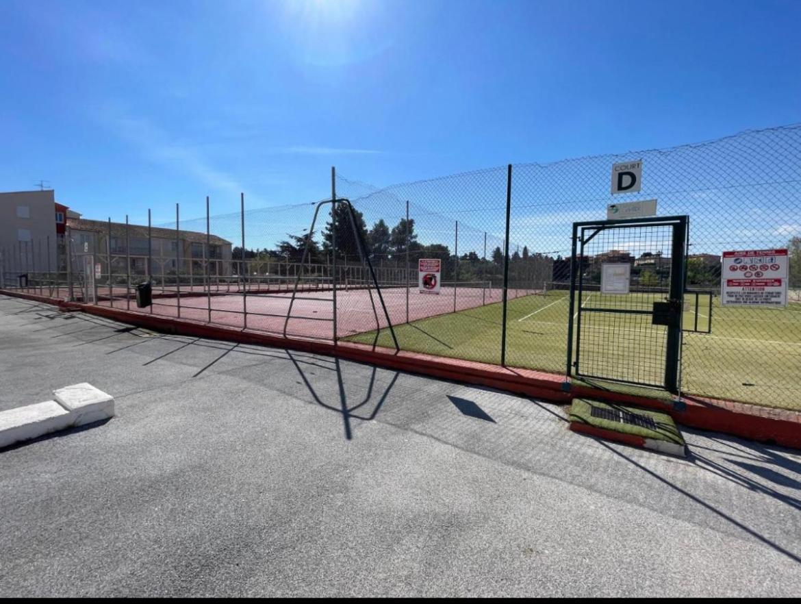 Studio Dans Residence, Piscine Lagon, Tennis Et Aire De Jeux Frejus Bagian luar foto